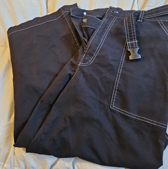 Plus capris - Picture 2 of 4